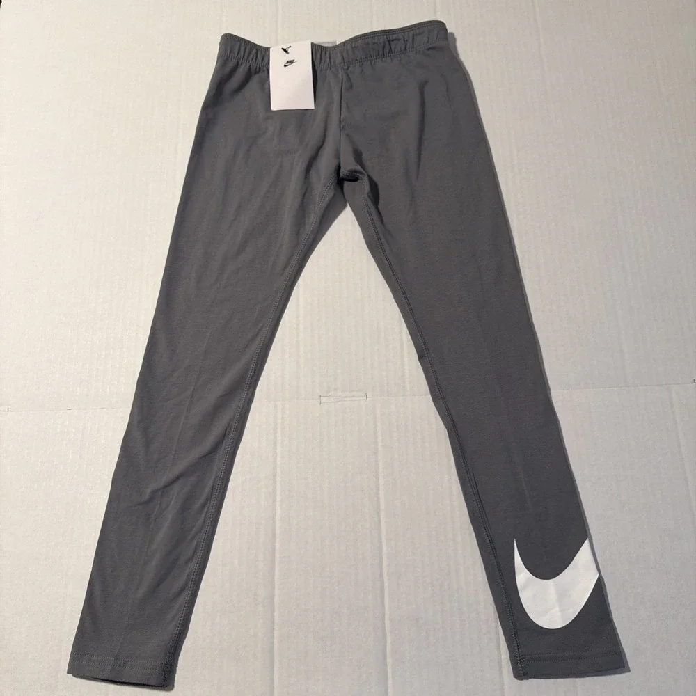 Nike Kids Sportswear Favorites Leggings Gray White Swoosh Size Medium